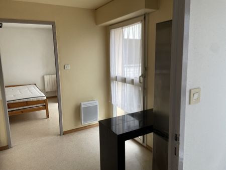 Location Appartement 2 pièces 45m² ILLKIRCH GRAFFENSTADEN 67400 - Photo 3