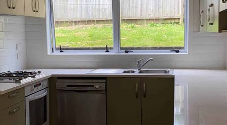 Dream Rental In Pakuranga (Rent include water!!!) - Photo 2