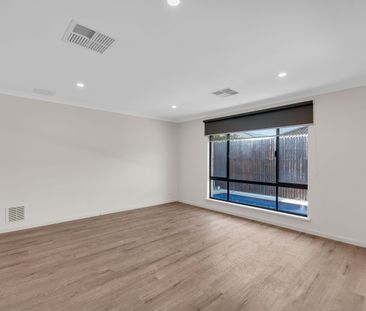 Beautiful Secret Harbour Home Available - SIX MONTH LEASE ONLY - Photo 3