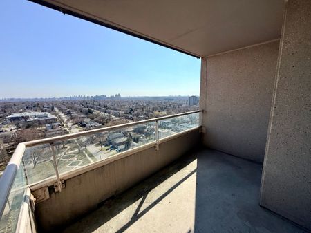 For Lease - 18 Hillcrest Avenue Unit# 2104, Toronto, Ontario - Photo 3