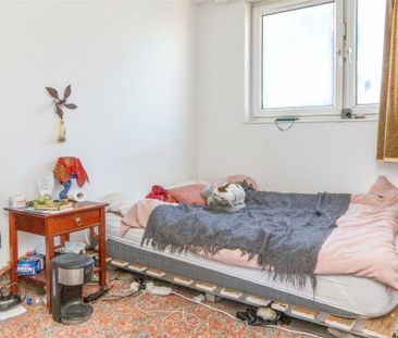 3 bedroom flat to rent - Photo 5