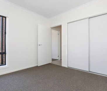 “Family living in Mernda” - Photo 4