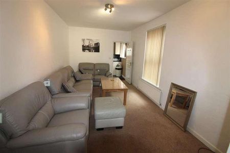 The Polygon, Southampton, SO15 - Photo 2