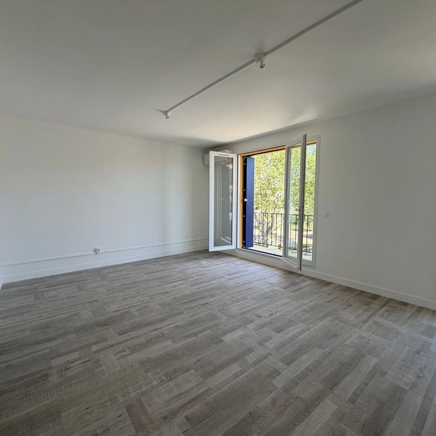 Location Appartement 2 pièces 58m² LA SEYNE SUR MER 83500 - Photo 1