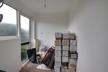 2 bedroom maisonette to rent - Photo 4