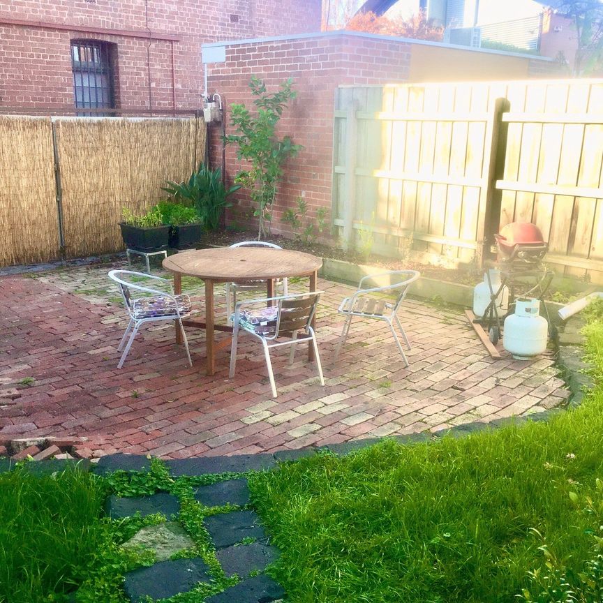 Princes Hill - Photo 1