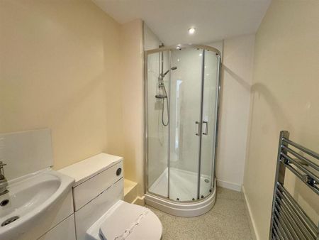 2 bedroom apartment to rent - Photo 4