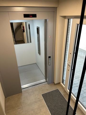 Kwalitatief afgewerkt nieuwbouwappartement TE HUUR in het hartje van Sint-Eloois-vijve!! - Foto 4