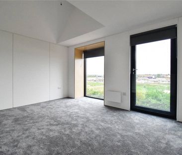 Well presented 3 bedroom semi-detached house situated within the gr... - Photo 1