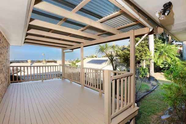 Spacious Family Home with Multiple Living Areas & Stunning Views! - Photo 1