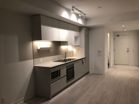 For Lease - 898 Portage Parkway Unit# 1801, Vaughan, Ontario - Photo 2