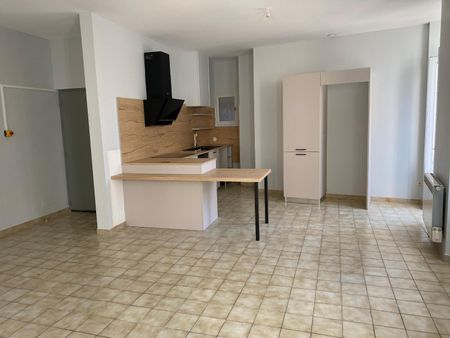 Location Appartement 2 pièces 55m² JOYEUSE 07260 - Photo 4