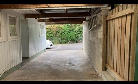 Independent 2 bedroom - Photo 3