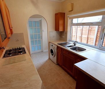 *2 rooms available* 4 bedroom house - Photo 5