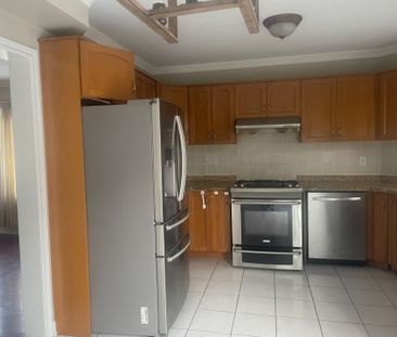 For Lease - 7196 Gagliano Drive Unit# Main Floor, Mississauga, Ontario - Photo 5