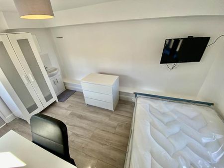 6 bedroom house to rent - Photo 5