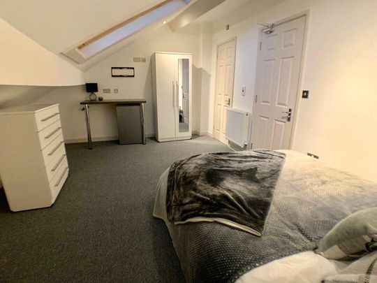 6 bedroom house share to rent - Photo 1