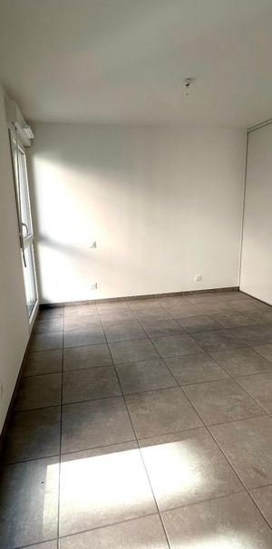 Location Appartement 1 pièce 28m² ST ETIENNE 42000 - Photo 1