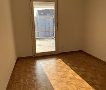 Spannende 4.5 Zimmerwohnung mit grossem Balkon - Foto 4