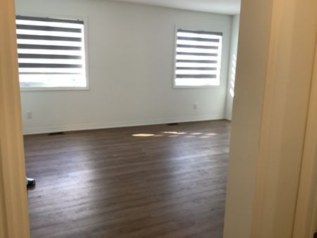 For Lease - 14 Connell Drive Unit# Upper, Georgina, Ontario - Photo 2