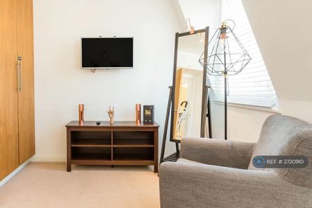 1 bedroom flat to rent - Photo 2