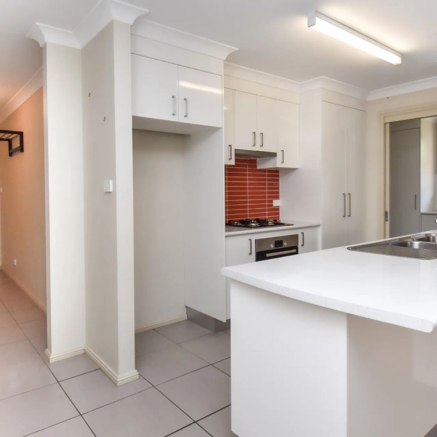 Comfortable Living in a Quiet Neighbourhood - Photo 1