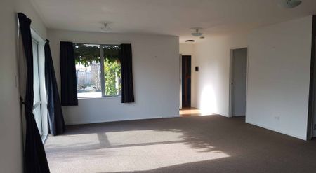 Charming on Chichester !! - Photo 2