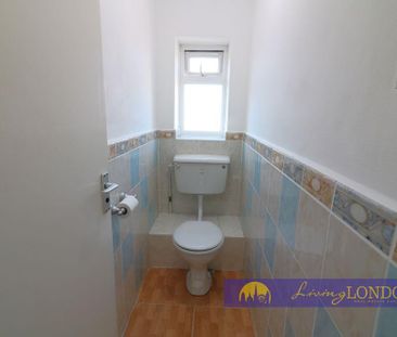 3 bedroom flat to rent - Photo 1