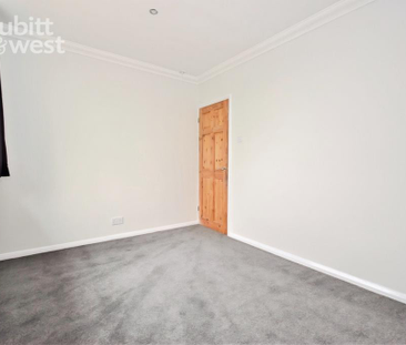 4 bedroom detached house to rent - Photo 2