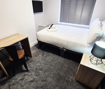 3 bedroom terraced house to rent - Photo 6