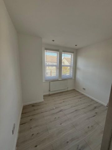 3 Bed Maisonette, Downstairs, SE25 - Photo 2