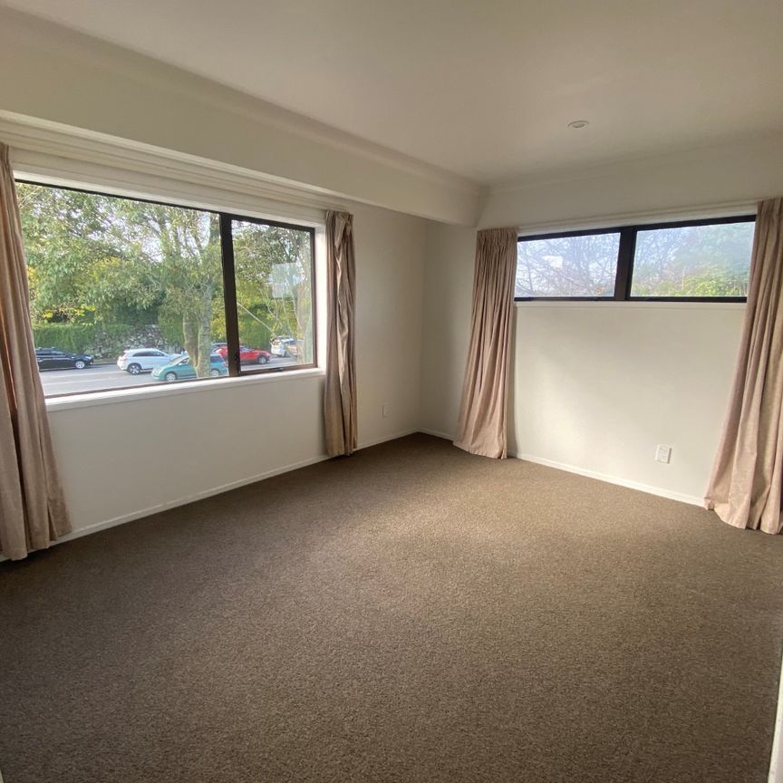 54 Redoubt Road, Goodwood Heights, Auckland - Photo 1