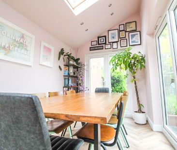 4 bedroom link detached house to rent - Photo 3