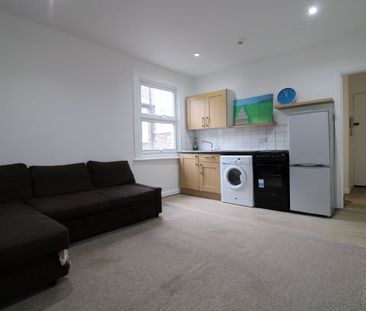 1 Bed Flat, Bensham Manor Road, CR7 - Photo 5