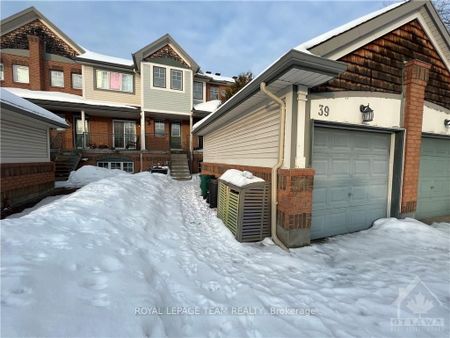 For Lease - 39 THORNBURY Crescent, South of Baseline to Knoxdale, Ontario - Photo 3