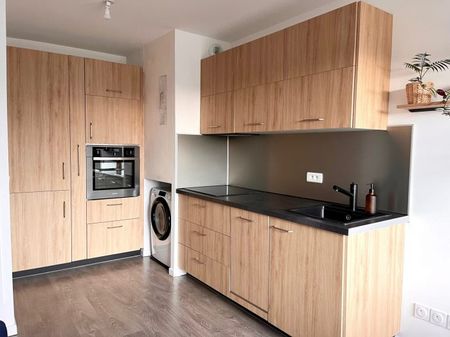 A LOUER - T2 + BALCON + 2 PARKINGS - Photo 2