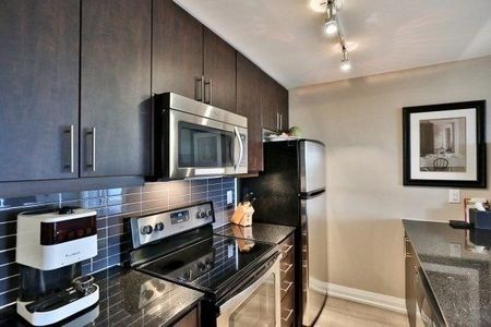 For Lease - 85 The Donway N/A Unit# 406, Toronto, Ontario - Photo 3