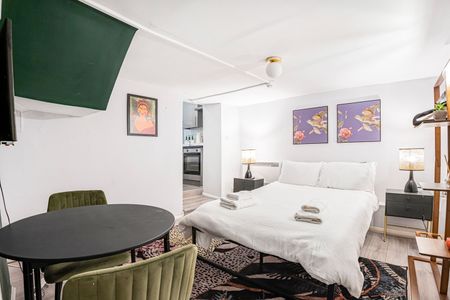 Studio Flat, Edgware Road, W2 - Photo 2