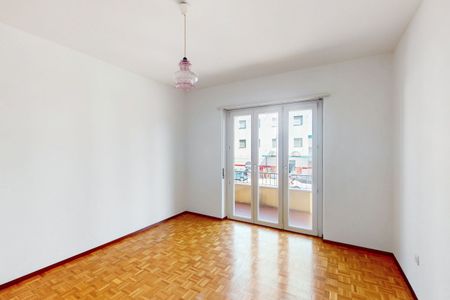 Vivi al meglio: Appartamento 3.5 locali luminoso in posizione strategica - Photo 5