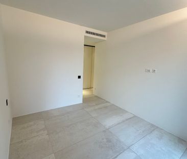 MODERNO ED ELEGANTE APPARTAMENTO - Photo 6