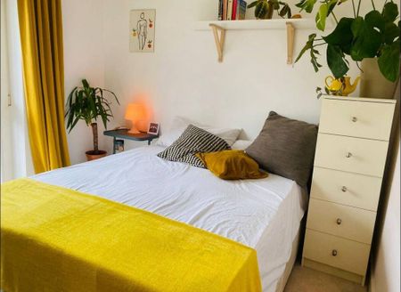 3 bedroom flat to rent - Photo 2
