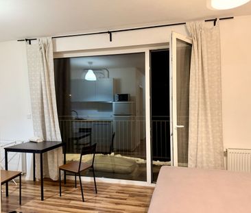 Mieszkanie z balkonem w Markach - Photo 1