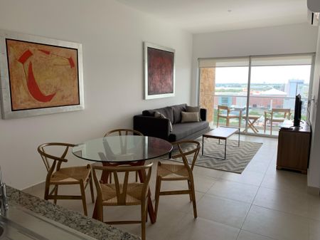 Departamento en renta, en Via Montejo, AMUEBLADO. - Photo 2