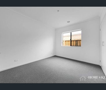 Spacious Family Living at Exceptional Value in Beveridge - Photo 2