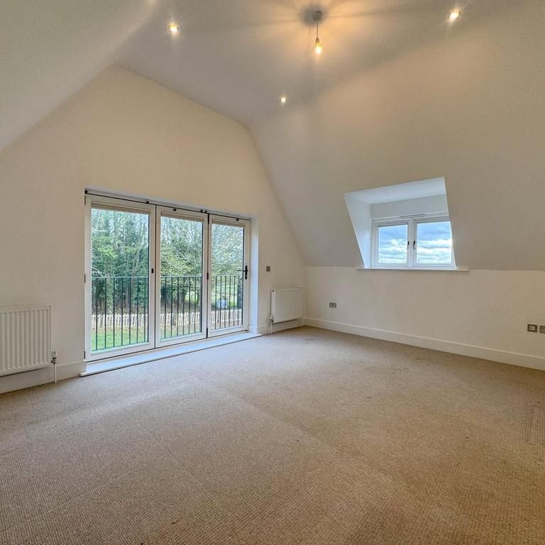 5 bedroom detached house to rent - Photo 1