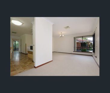 Spacious, Private, Well Located - Photo 3