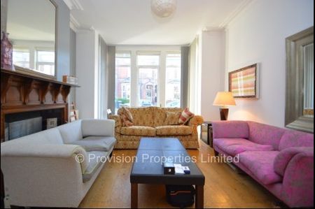 4 Bedroom Regent Park Avenue - Photo 3