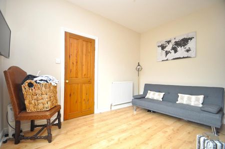 4 bedroom terraced house to rent - Photo 2