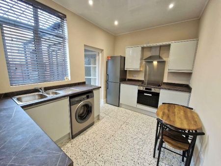 2 bedroom terraced house to rent - Photo 5