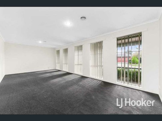 1 Greythorne Court, Narre Warren VIC - Photo 1